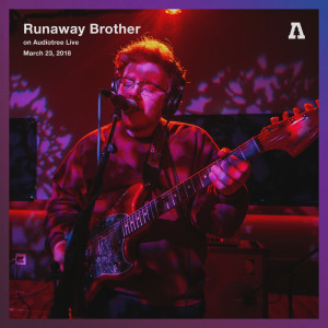 Dengarkan No Fuzz (Audiotree Live Version) lagu dari Runaway Brother dengan lirik