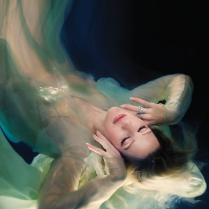 อัลบัม Higher Than Heaven (Deluxe) (Explicit) ศิลปิน Ellie Goulding