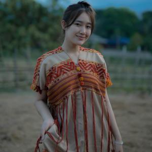 Dengarkan Your Lovely Daughter lagu dari Karen Song dengan lirik