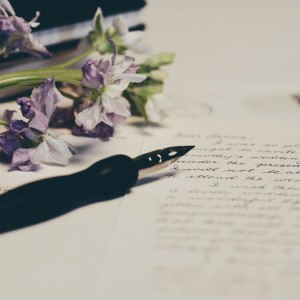 Listen to 보내는 편지 song with lyrics from Bw
