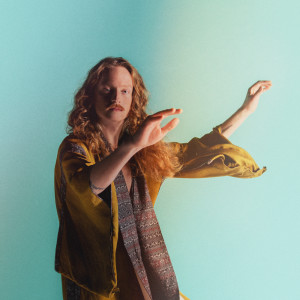 Dengarkan You Needn't Worry lagu dari Aidan & the Wild dengan lirik