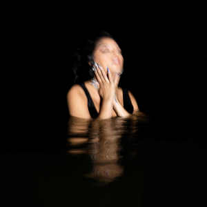 Listen to Schwarzes Kleid song with lyrics from GINI