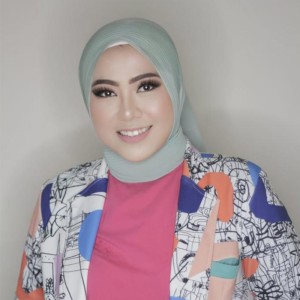 Listen to Ecel song with lyrics from Diana Sastra