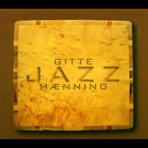 Listen to Blackbird song with lyrics from Gitte Haenning