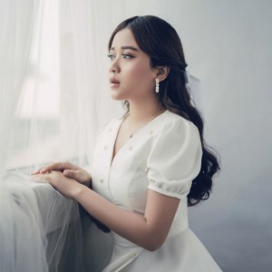 收聽Brisia Jodie的Tak Bisa歌詞歌曲