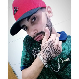 Listen to VOCÊ FOI SUBSTITUIDA song with lyrics from DJ Souza 061