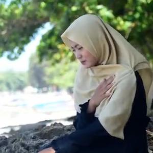 Dengarkan Perpisahan lagu dari Revina Alvira dengan lirik