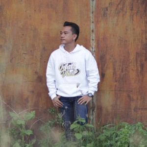 Dengarkan KUDUNE BERPISAH lagu dari Ocholl Dhut dengan lirik