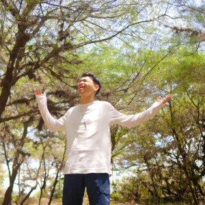 Listen to Kamar song with lyrics from Chesylino