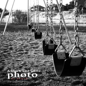 Di Nuovo的專輯Black and white photo
