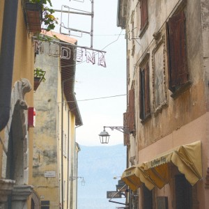 Dryden的專輯Malcesine