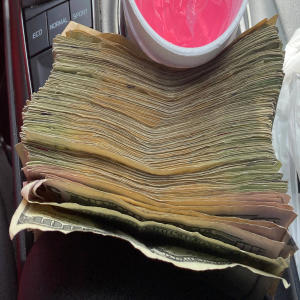 ดาวน์โหลดและฟังเพลง 2Heartless (Explicit) พร้อมเนื้อเพลงจาก Yonboutcash