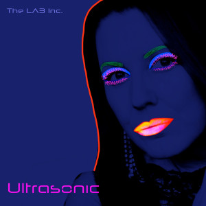 Dengarkan Ultrasonic lagu dari The LAB Inc. dengan lirik