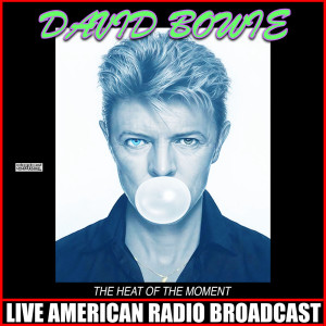Dengarkan lagu Social Girl nyanyian David Bowie dengan lirik