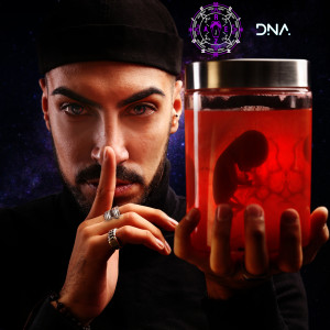 ดาวน์โหลดและฟังเพลง DNA พร้อมเนื้อเพลงจาก REZA