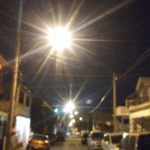 收聽D.A.R.L.M.A.N的Love Me or Not (feat. Lil Ceddy) (Explicit)歌詞歌曲