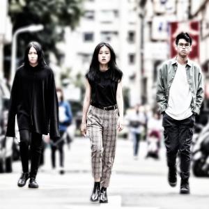 Listen to Hang Qian Zhun Bei song with lyrics from 鱼条 Fish Stick
