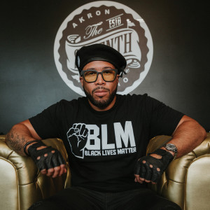 Dengarkan Justice. Equality. Freedom. Respect. lagu dari Freeze Clark dengan lirik