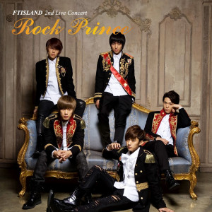 ดาวน์โหลดและฟังเพลง Until You Come Back พร้อมเนื้อเพลงจาก ดารานักร้องหลายคน