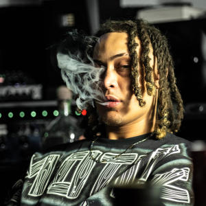 default playlist img