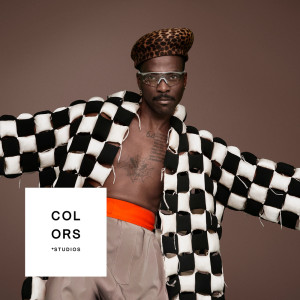 Dengarkan lagu Amours d'Été - A COLORS SHOW nyanyian Pierre Kwenders dengan lirik