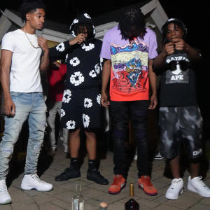 收聽MJ BMBD的U Diff (feat. Bud Floss & Dave Flossaveli) (Explicit)歌詞歌曲