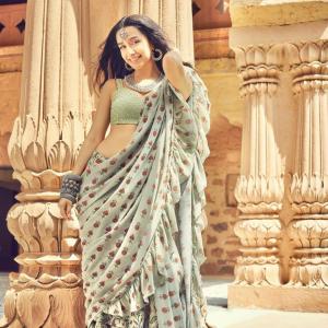 收听Shraddha Kapoor的Tutu (Explicit)歌词歌曲