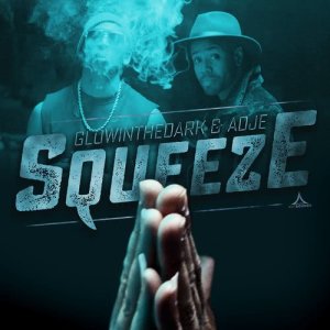 ดาวน์โหลดและฟังเพลง Squeeze พร้อมเนื้อเพลงจาก Glowinthedark