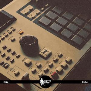 Dengarkan Cake lagu dari Obié_ dengan lirik