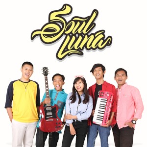 Listen to Berdua Saja song with lyrics from Soulluna