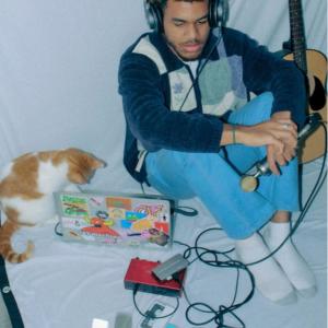 收聽Frank Sativa的Open Up (feat. Asha Imuno)歌詞歌曲