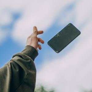 Yung Loki的專輯iPhone X