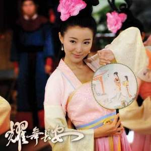 Listen to 爱歌 (主题曲) song with lyrics from Wong Cho Lam (王祖蓝)
