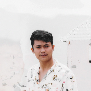 收听Vicky Aditya的Cinta Setingan歌词歌曲