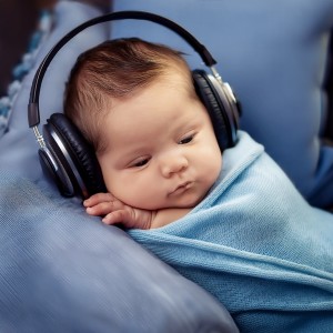 ดาวน์โหลดและฟังเพลง Swaying to the Beat of Sleep พร้อมเนื้อเพลงจาก Peaceful Lofi Lullabies