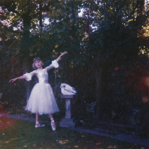 Dengarkan Formidable Cool (Explicit) lagu dari Wolf Alice dengan lirik