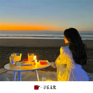 Dengarkan 蔚蓝海岸 lagu dari 虞姬 dengan lirik