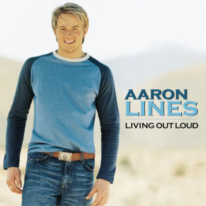 ดาวน์โหลดและฟังเพลง Close พร้อมเนื้อเพลงจาก Aaron Lines