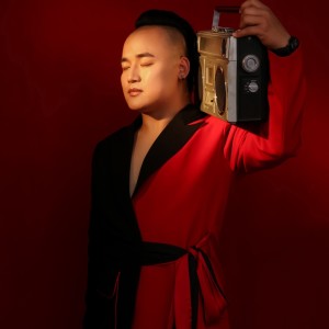 Listen to 火火红红 (完整版) song with lyrics from 吉祥