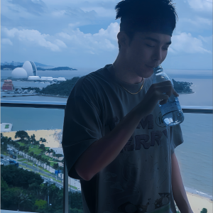 Listen to Freddy freestyle (完整版) song with lyrics from Coldray粟米