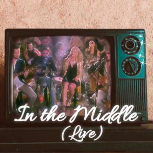 收聽Mad3 for M3的In The Middle (Live Version)歌詞歌曲