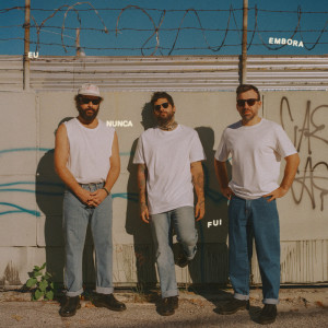 Fresno的專輯Eu Nunca Fui Embora (Deluxe) (Explicit)