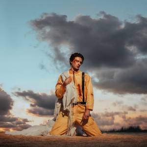 收听Petit Biscuit的Burnin歌词歌曲