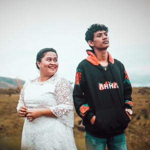 Listen to Lelah song with lyrics from Mace Purba