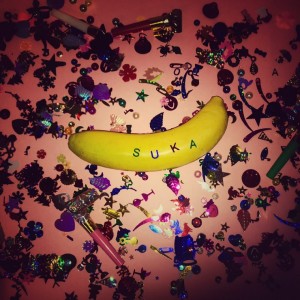 收聽SnKA的BANANA歌詞歌曲