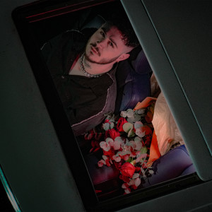 Listen to Uykularından Ol song with lyrics from Doğu Swag