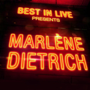 收聽Marlene Dietrich的Look Me Over Closely (Live)歌詞歌曲