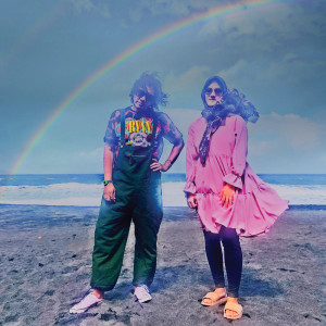 Listen to Cukup Sekali Patah Hati Pada Orang Yang Sama song with lyrics from The Kalarindu