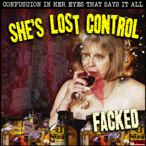 收听Facked的She's Lost Control歌词歌曲