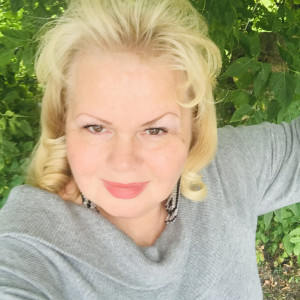 Listen to Free song with lyrics from Deese